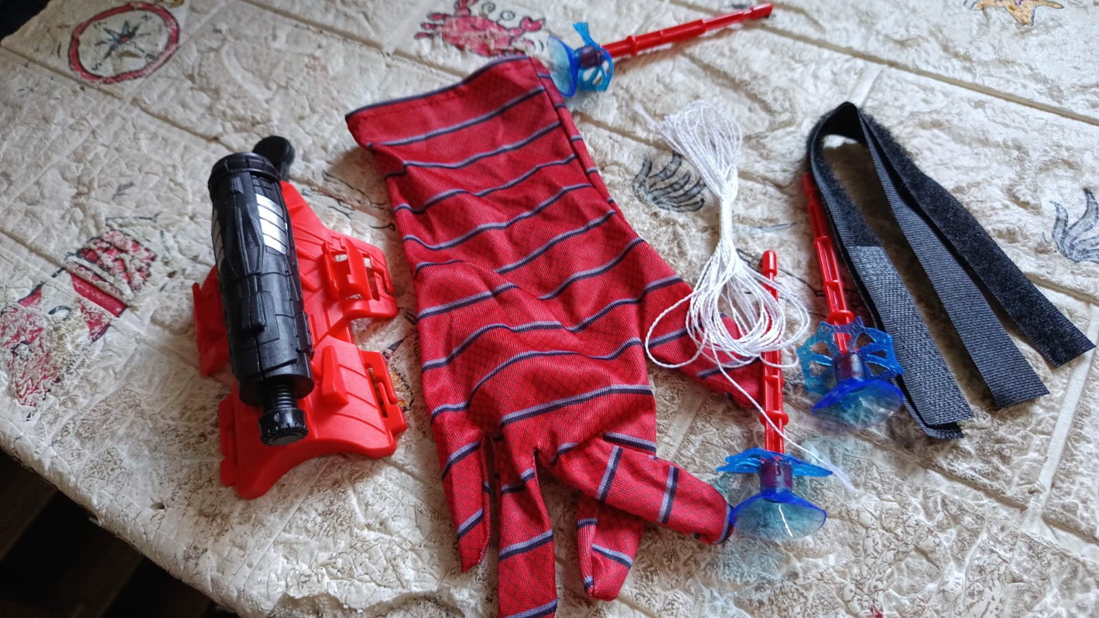 Web Shooter Toy โ Superhero Wrist Launcher for Kids Role-Play Fun