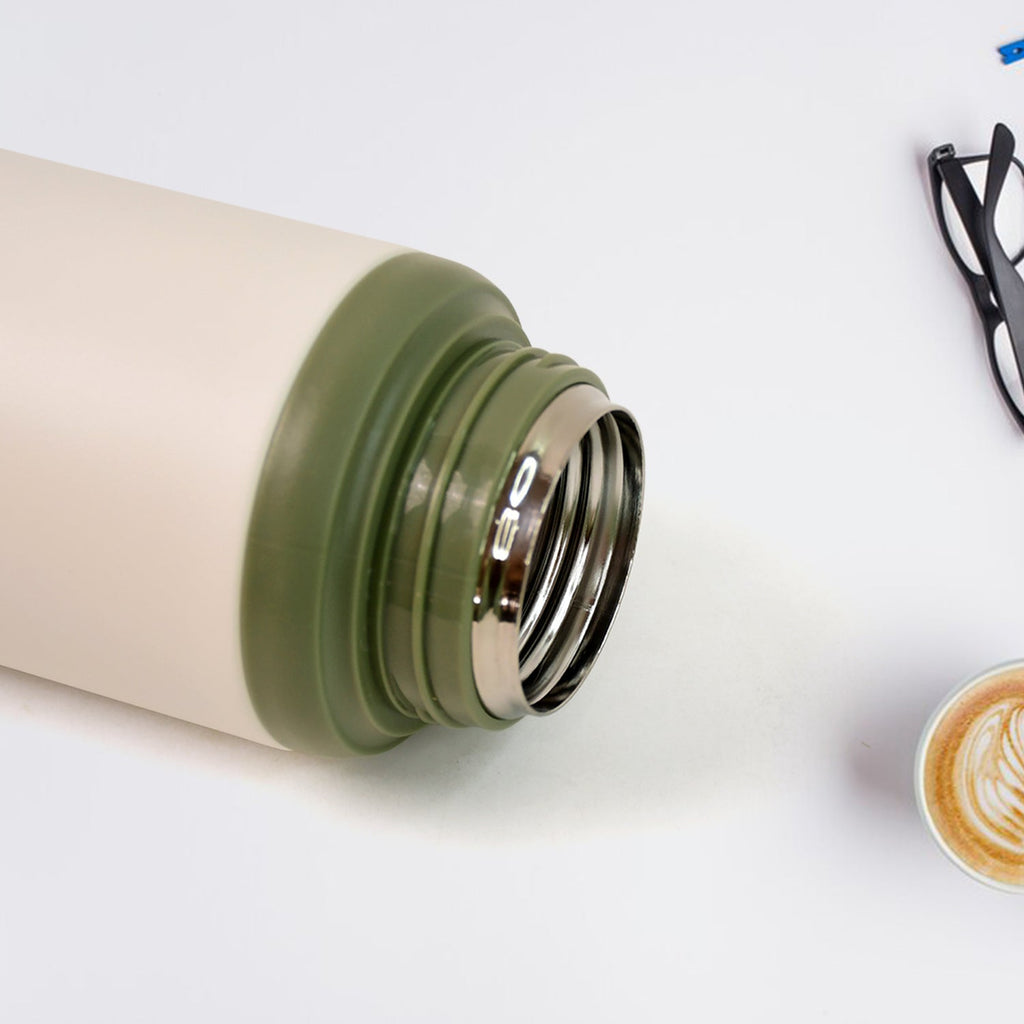 Stainless Steel Mug / Bottle Vacuum Insulated Cup With Handle, Small Cup & Straw (650 ML)