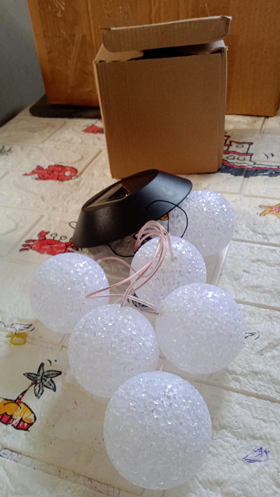 Solar LED crystal ball for garden and yard decor